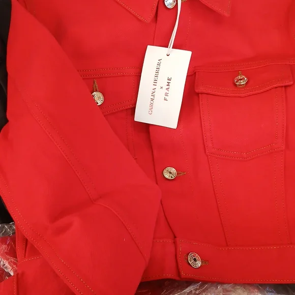 Carolina Herrera Red Skirt Set with Gold Accents - Picture 4 of 11